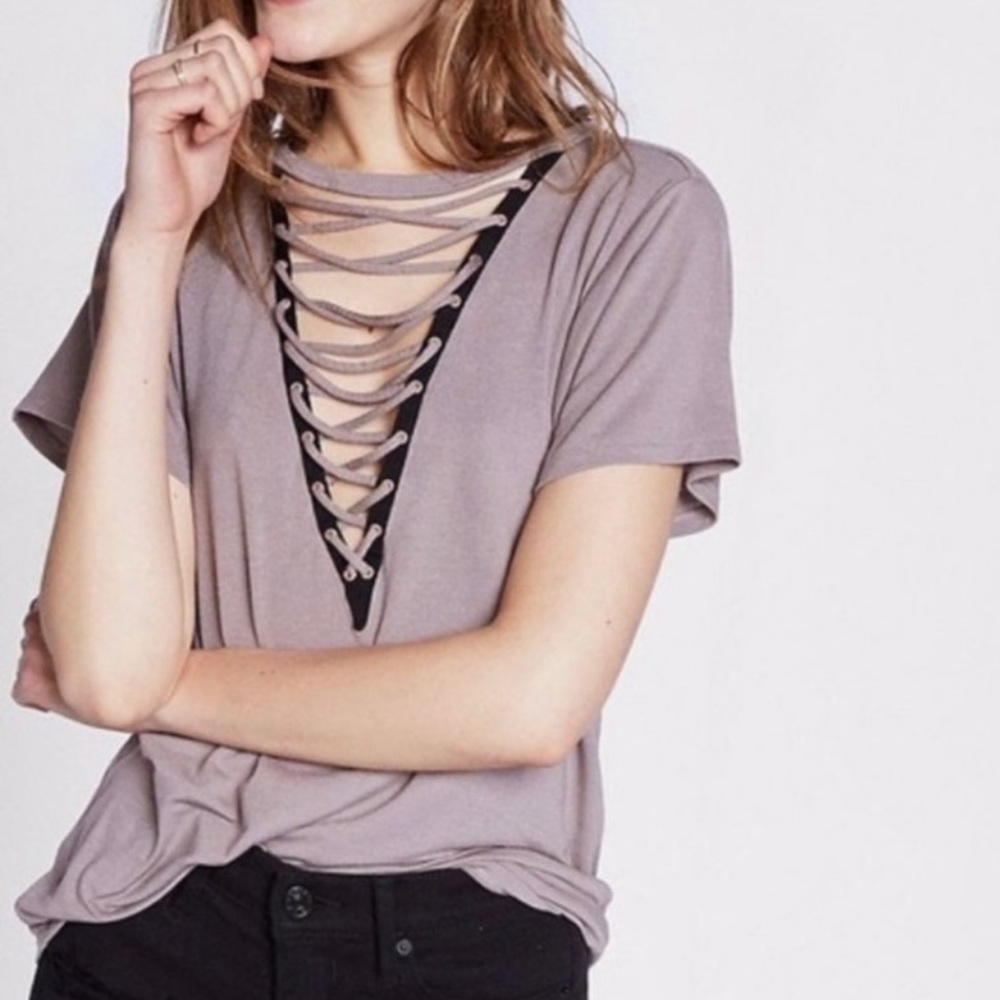 Express cutout T-shirt